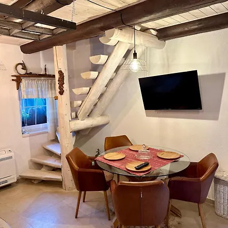 Sidka & Adam Casa de Férias